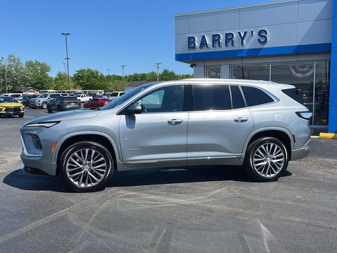 Used 2025 Buick Enclave Avenir w/ Super Cruise Package AWD/4WD image 2