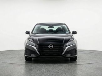 Used 2025 Nissan Altima 2.5 SV FWD video 2