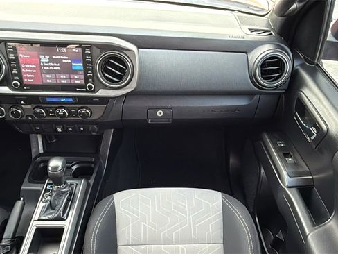 Used 2021 Toyota Tacoma TRD Off-Road image 30