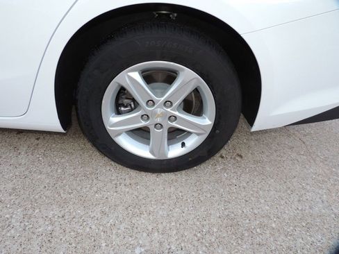 Used 2024 Chevrolet Malibu LT image 15