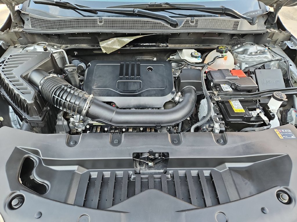 Used 2025 Chevrolet Blazer LT FWD image 32