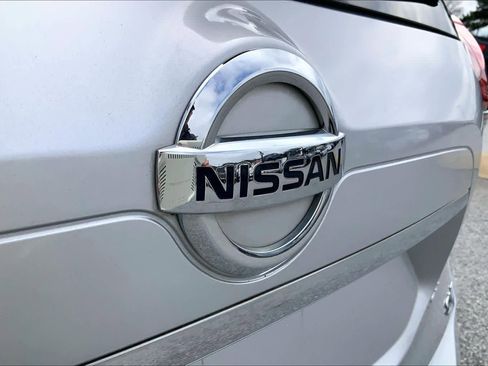 Used 2017 Nissan Rogue SV image 10