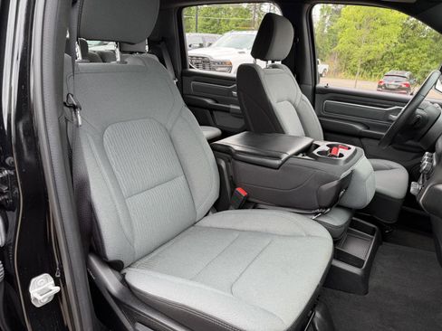 Used 2022 RAM 1500 Big Horn AWD/4WD image 19