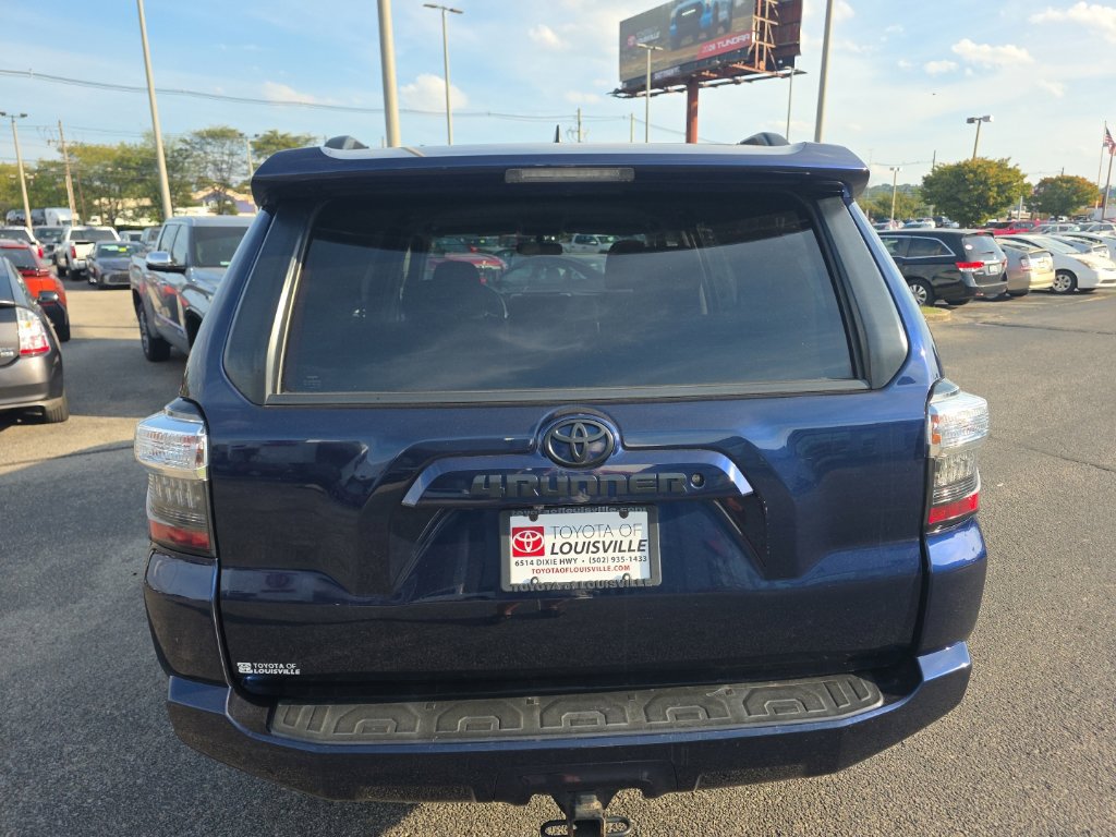 Used 2019 Toyota 4Runner SR5 AWD/4WD image 5