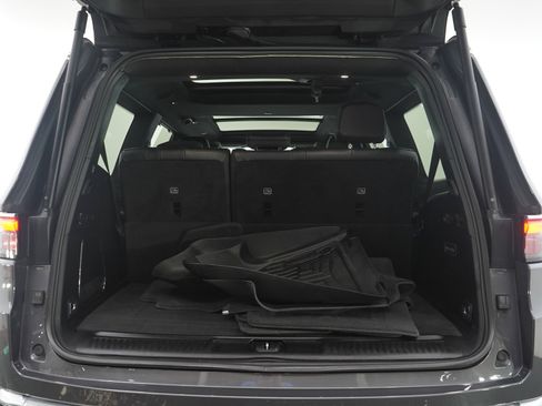 Used 2022 Jeep Wagoneer Series III w/ Premium Group I AWD/4WD image 18