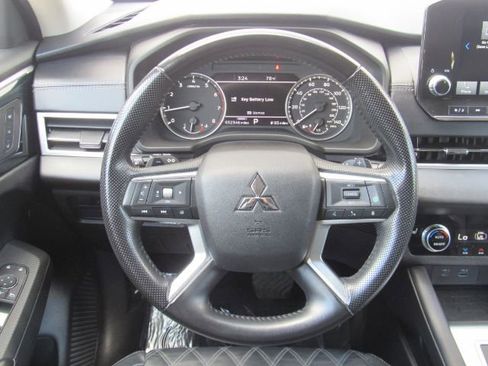 Used 2022 Mitsubishi Outlander SEL image 35