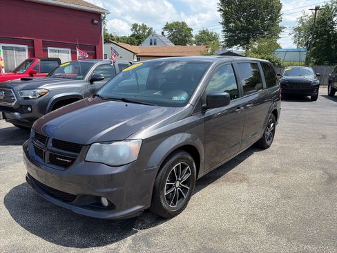 Used 2019 Dodge Grand Caravan GT FWD image 1