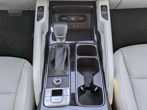 Used 2022 Kia Telluride S FWD image 20