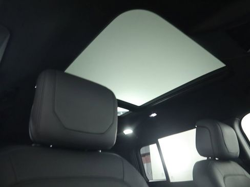 Used 2024 Land Rover Defender 110 Carpathian Edition image 19