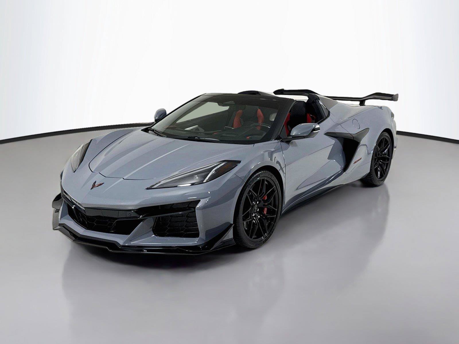 Used 2024 Chevrolet Corvette Z06 w/ Z07 Performance Package RWD image 9