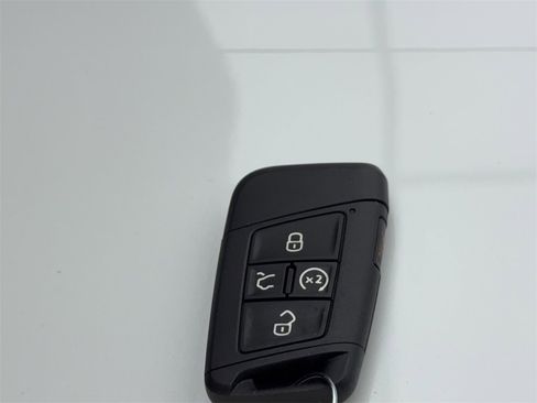 Used 2023 Volkswagen Atlas Cross Sport SEL Premium R-Line image 59