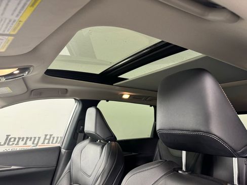 Used 2023 INFINITI QX60 Luxe image 4