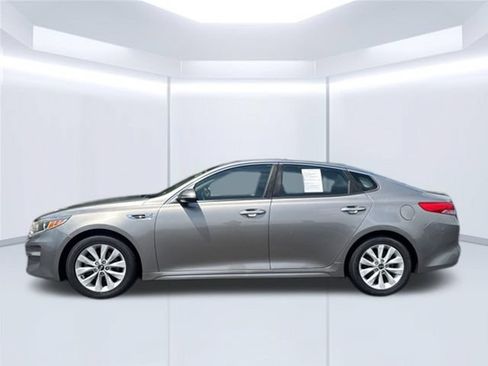 Used 2016 Kia Optima EX w/ Premium Package FWD image 2