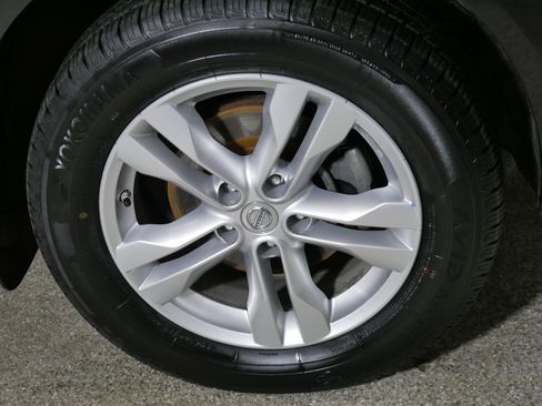 Used 2013 Nissan Rogue SV w/ Premium Pkg image 15