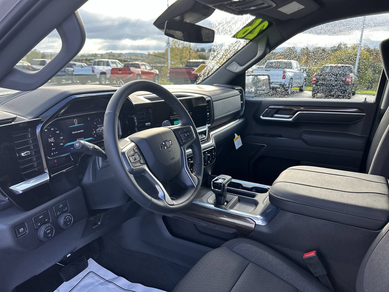 New 2026 Chevrolet Silverado 1500 RST w/ LPO, Dark Essentials Package AWD/4WD image 25
