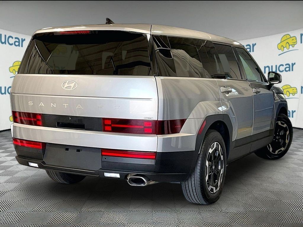 Used 2024 Hyundai Santa Fe SE AWD/4WD image 6
