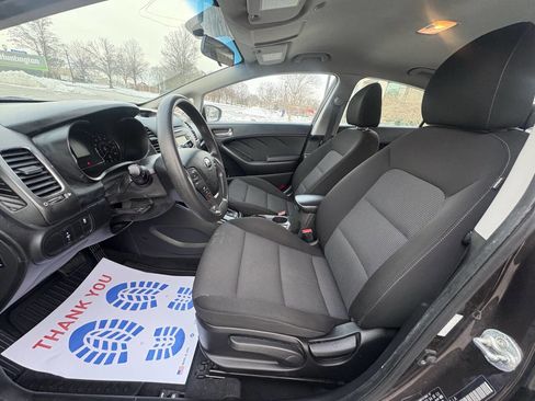 Used 2017 Kia Forte LX image 8