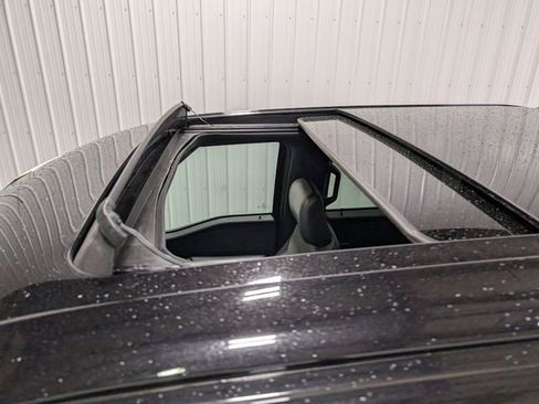 Used 2025 Ford F150 Lariat w/ Equipment Group 501A Mid image 9