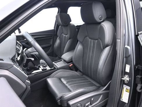 Used 2021 Audi SQ5 Premium Plus w/ Premium Plus Package AWD/4WD image 12