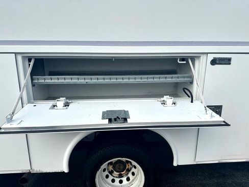 Used 2016 Ford Transit 350 138 DRW w/ Interior Upgrade Package image 38