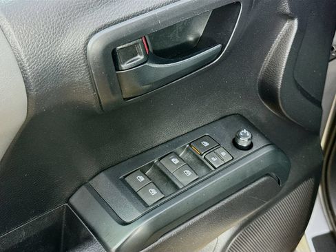 Used 2021 Toyota Tacoma SR AWD/4WD image 20