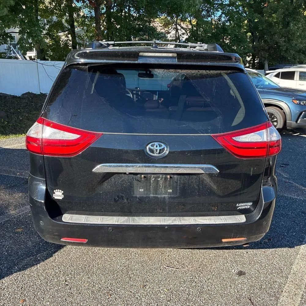 Used 2016 Toyota Sienna Limited Premium AWD/4WD image 6