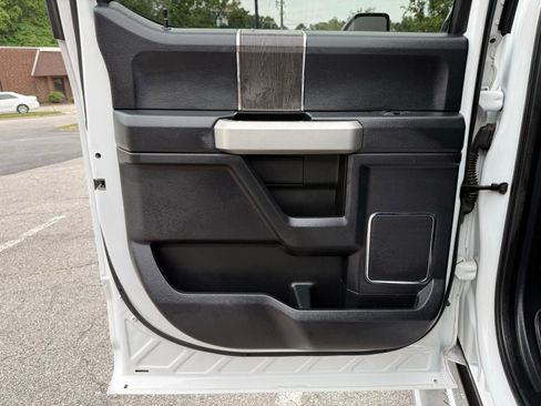 Used 2020 Ford F250 Lariat w/ Lariat Value Package AWD/4WD image 29