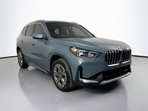 Used 2026 BMW X1 xDrive28i w/ Technology Package AWD/4WD image 3
