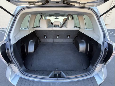 Used 2018 Subaru Forester 2.5i Premium w/ All-Weather Package AWD/4WD image 23