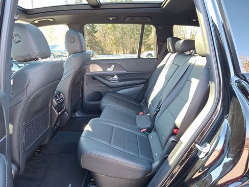 Certified 2025 Mercedes-Benz GLS 450 4MATIC image 10