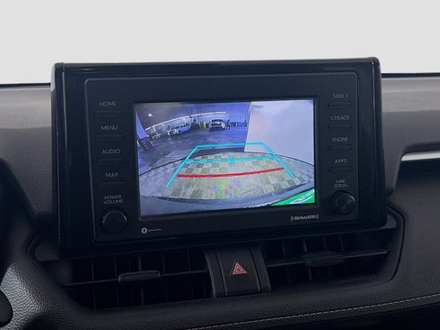 Used 2022 Toyota RAV4 LE FWD image 19