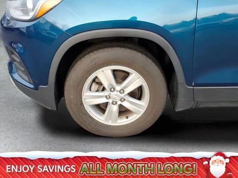Used 2020 Chevrolet Trax LT w/ LT Convenience Package image 10