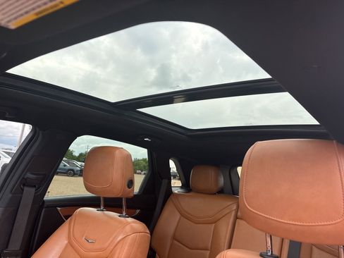Used 2020 Cadillac XT5 Premium Luxury FWD image 10