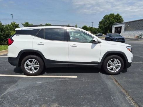 Used 2020 GMC Terrain SLE w/ Driver Convenience Package AWD/4WD image 5