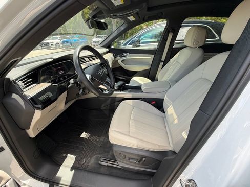 Certified 2024 Audi Q8 e-tron Premium Plus w/ Premium Plus Package AWD/4WD image 3