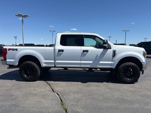 Used 2018 Ford F350 XLT w/ XLT Value Package AWD/4WD image 4