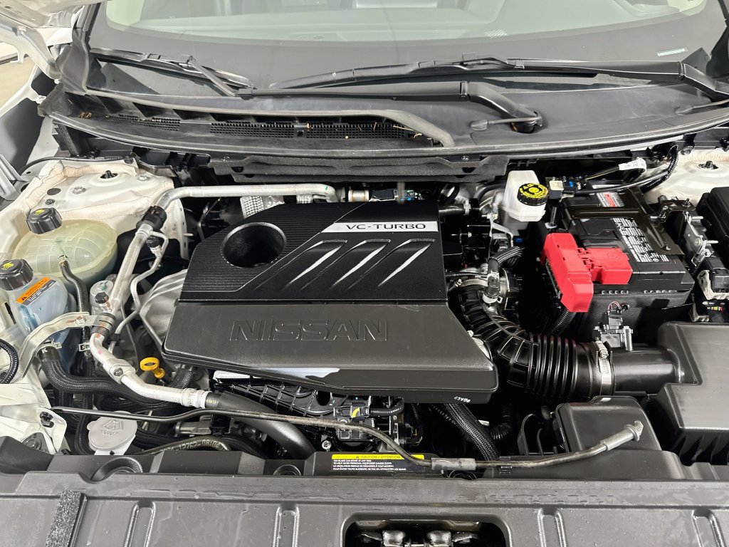 Used 2025 Nissan Rogue SV FWD image 40