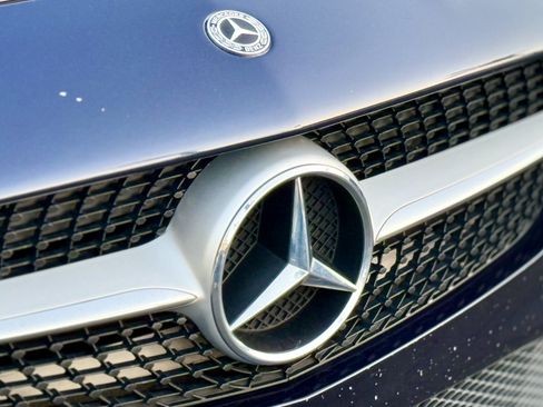 Used 2018 Mercedes-Benz CLA 250 image 32