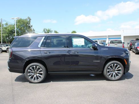 New 2026 Chevrolet Tahoe High Country AWD/4WD image 11