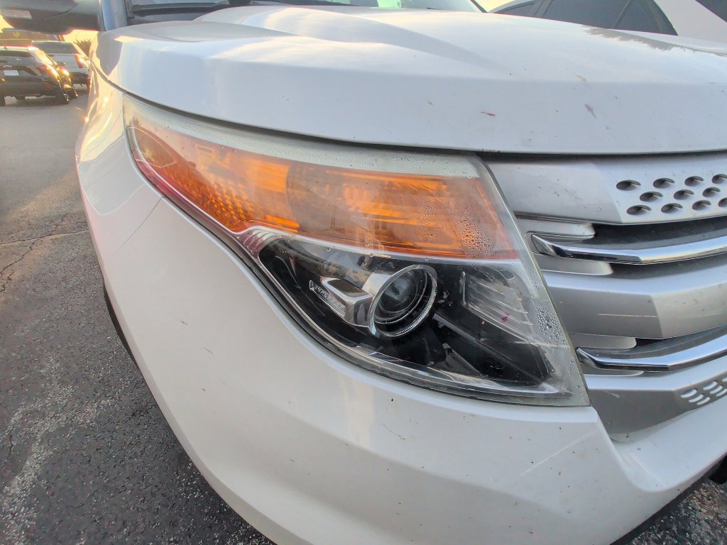 Used 2013 Ford Explorer XLT AWD/4WD image 11