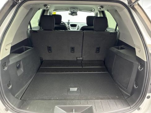 Used 2017 Chevrolet Equinox LS FWD image 13