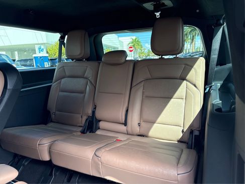 Used 2025 Lincoln Navigator L Black Label image 12
