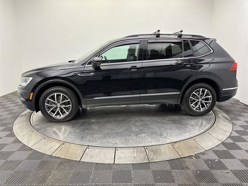 Used 2020 Volkswagen Tiguan SE image 16