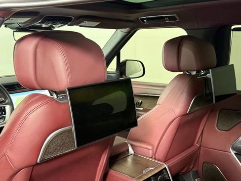 Used 2025 Land Rover Range Rover Long Wheelbase Autobiography image 21