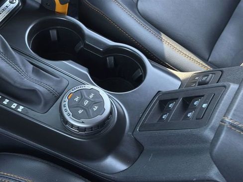 Used 2024 Ford Bronco Badlands AWD/4WD image 33