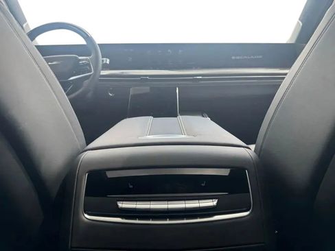 New 2026 Cadillac Escalade V AWD/4WD image 22