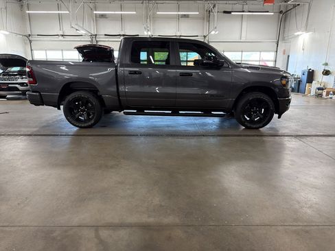 Used 2024 RAM 1500 Big Horn AWD/4WD image 4
