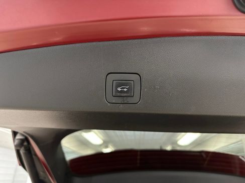 Used 2023 Buick Encore GX Essence w/ Experience Buick Package image 23