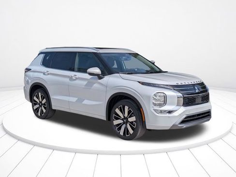 New 2026 Mitsubishi Outlander SEL FWD image 2