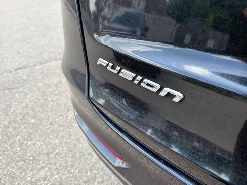 Used 2020 Ford Fusion SE FWD image 16